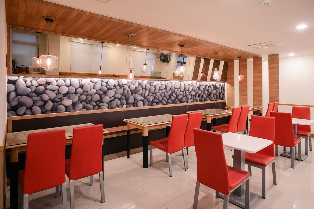Hotel Kiwi-Taichung Station Branch 1 Zewnętrze zdjęcie