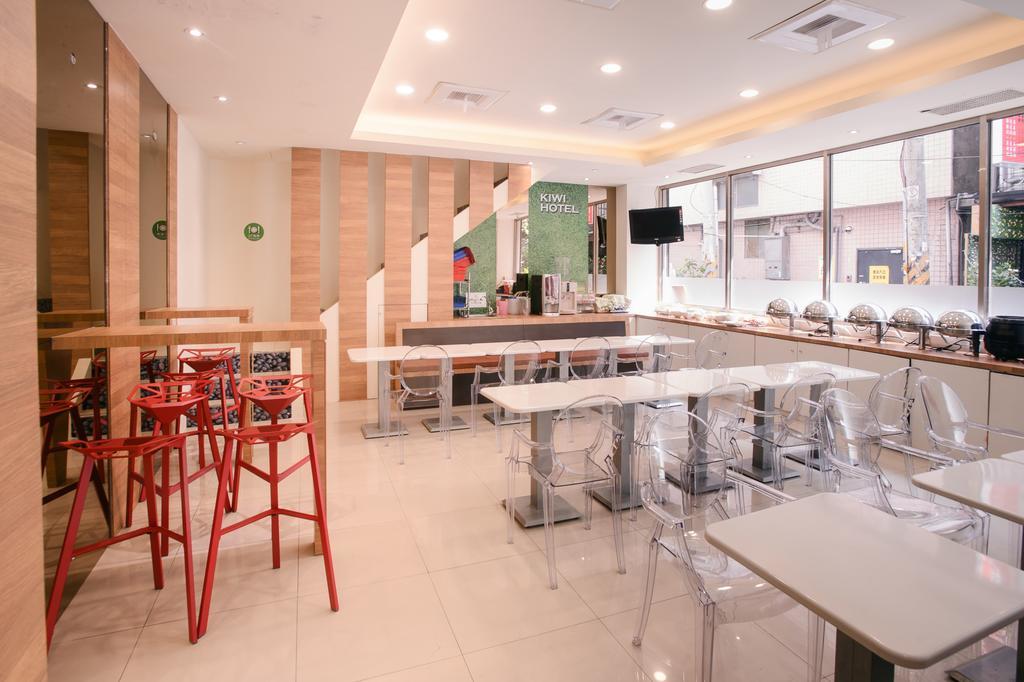 Hotel Kiwi-Taichung Station Branch 1 Zewnętrze zdjęcie