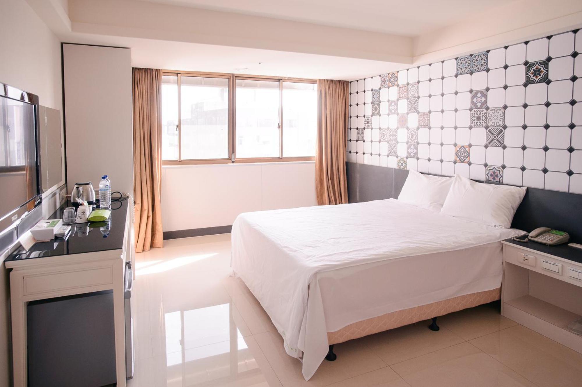 Hotel Kiwi-Taichung Station Branch 1 Zewnętrze zdjęcie