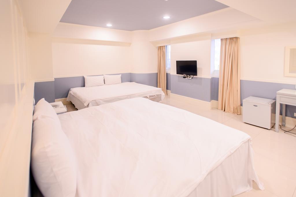 Hotel Kiwi-Taichung Station Branch 1 Zewnętrze zdjęcie