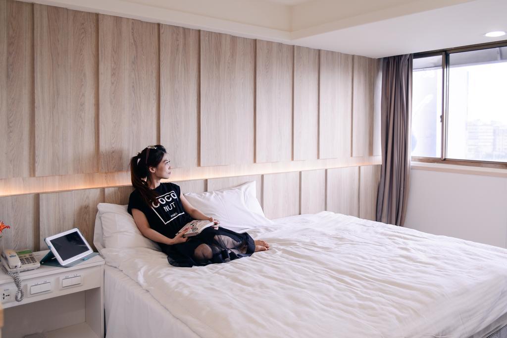 Hotel Kiwi-Taichung Station Branch 1 Zewnętrze zdjęcie