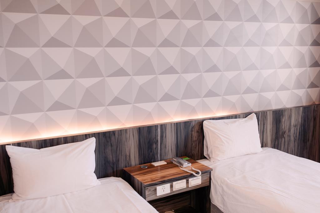 Hotel Kiwi-Taichung Station Branch 1 Zewnętrze zdjęcie