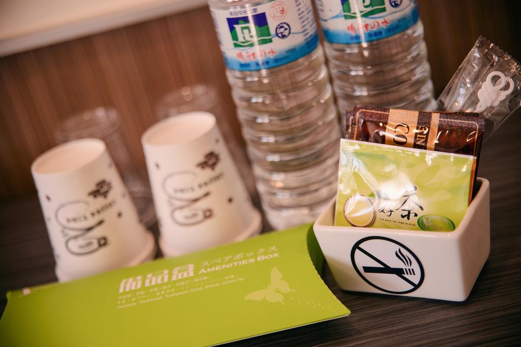 Hotel Kiwi-Taichung Station Branch 1 Zewnętrze zdjęcie