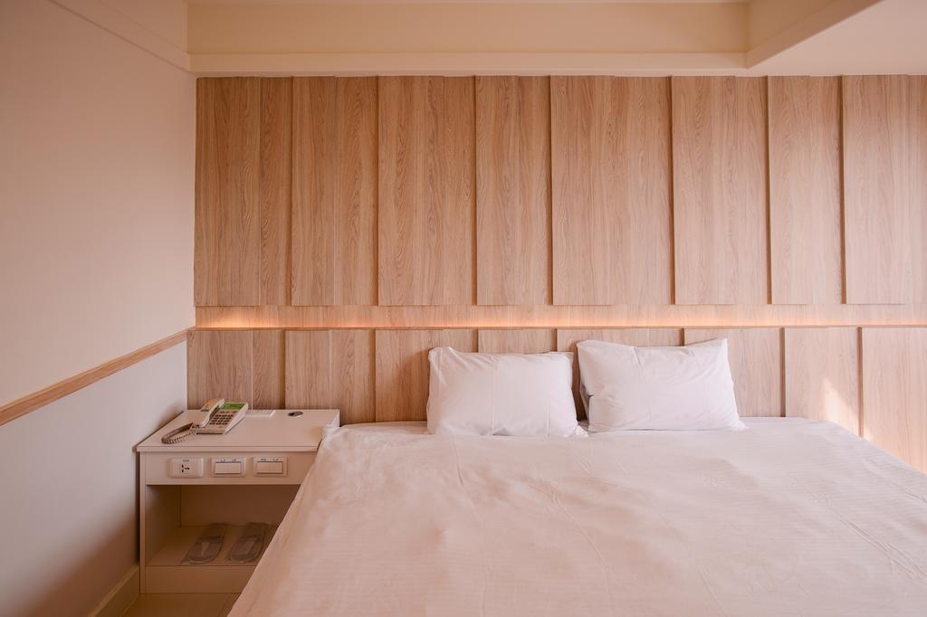 Hotel Kiwi-Taichung Station Branch 1 Zewnętrze zdjęcie