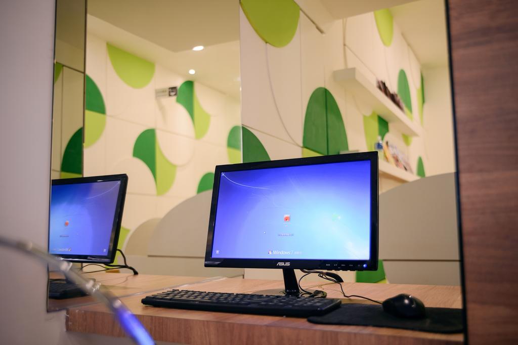 Hotel Kiwi-Taichung Station Branch 1 Zewnętrze zdjęcie